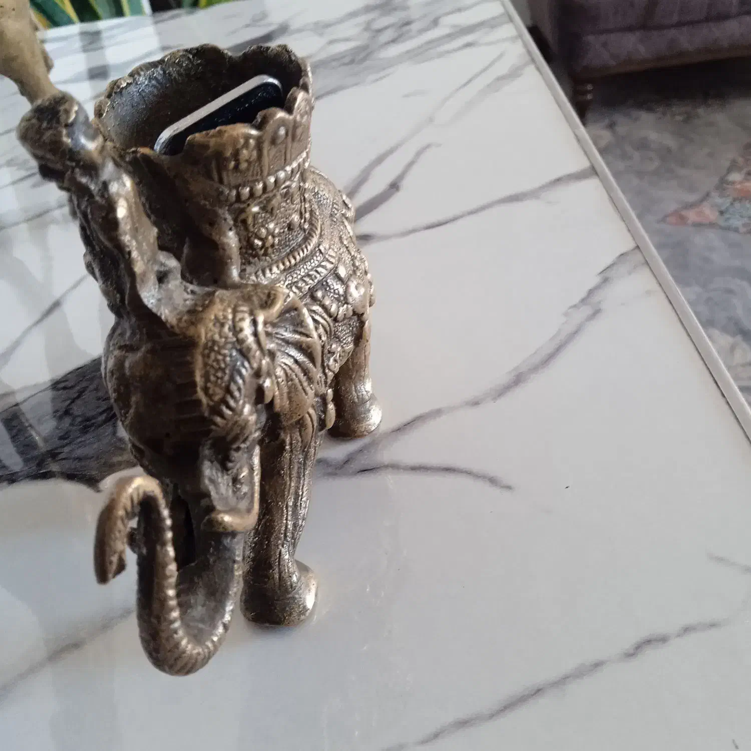 مجسمه فیل گلدون و اسب خیلی قدیمی|کلکسیون اشیاء عتیقه|سیرجان, |دیوار