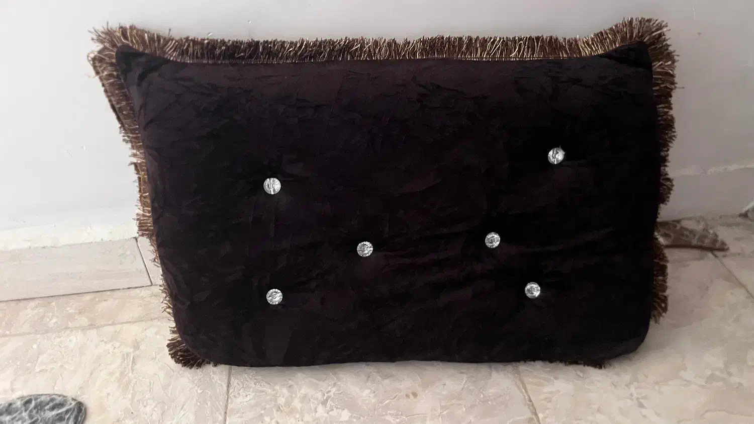 پشتی|پشتی|برازجان, |دیوار