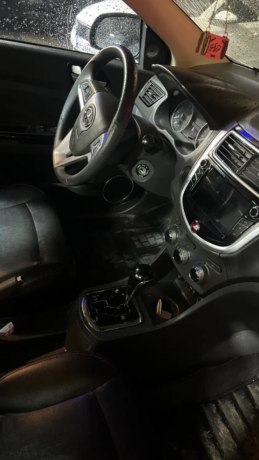 جک j4|خودرو سواری و وانت|لاهیجان, شیشه گران|دیوار