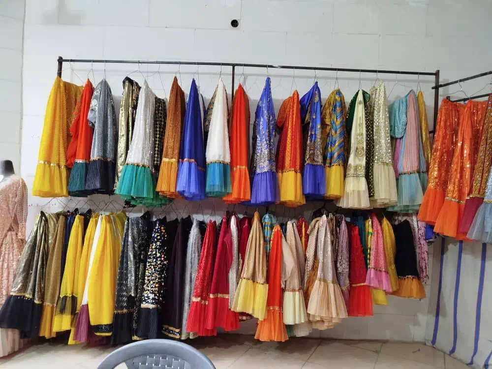 مقداری لباس قشقایی بفروش میرسدبه قیمت خیلی مناسب|لباس|داراب, |دیوار