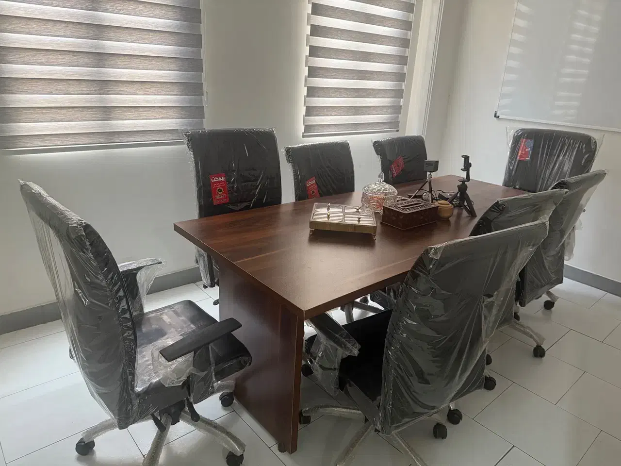 صندلی و میز کنفرانسی|مبلمان اداری|تهران, نارمک جنوبی|دیوار