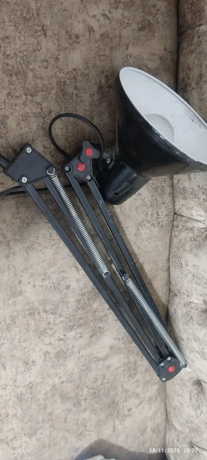 چراغ مطالعه کاملا نو|چراغ خواب و آباژور|مرند, |دیوار