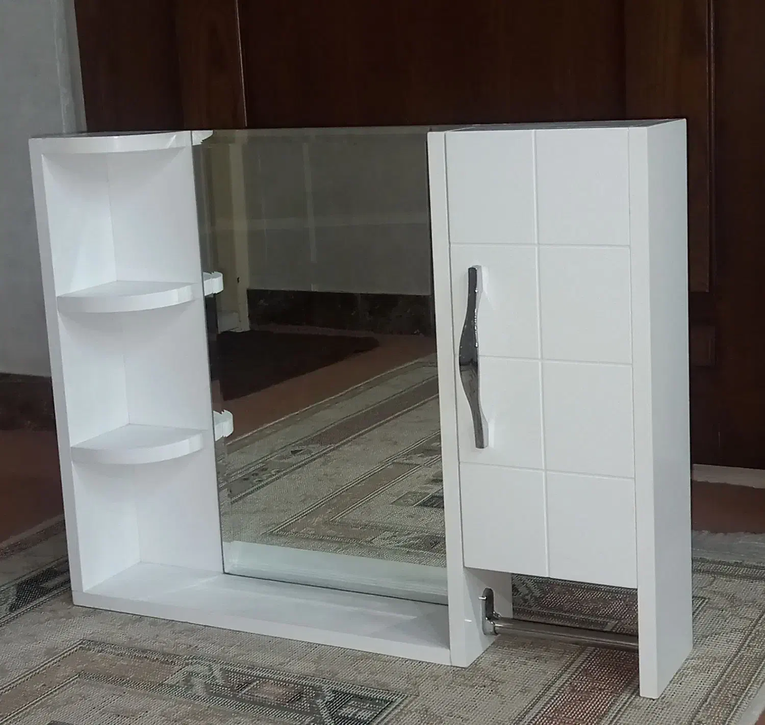 روشوئی به همراه آینه و باکس|لوازم سرویس بهداشتی|هشتگرد, فاز ۱ مهستان|دیوار