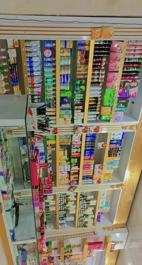 فروش مغازه فعال سه شغل خرازی. آرایشی.لوازم تحریر|فروش مغازه و غرفه|چابهار, |دیوار