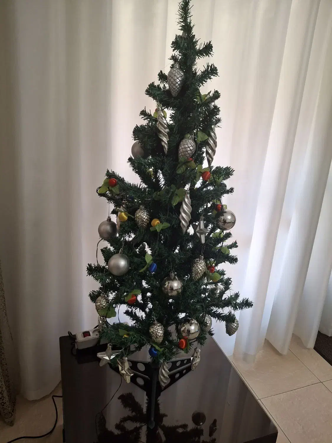 درخت کاج مصنوعی|گل مصنوعی|اصفهان, شهید رجایی|دیوار