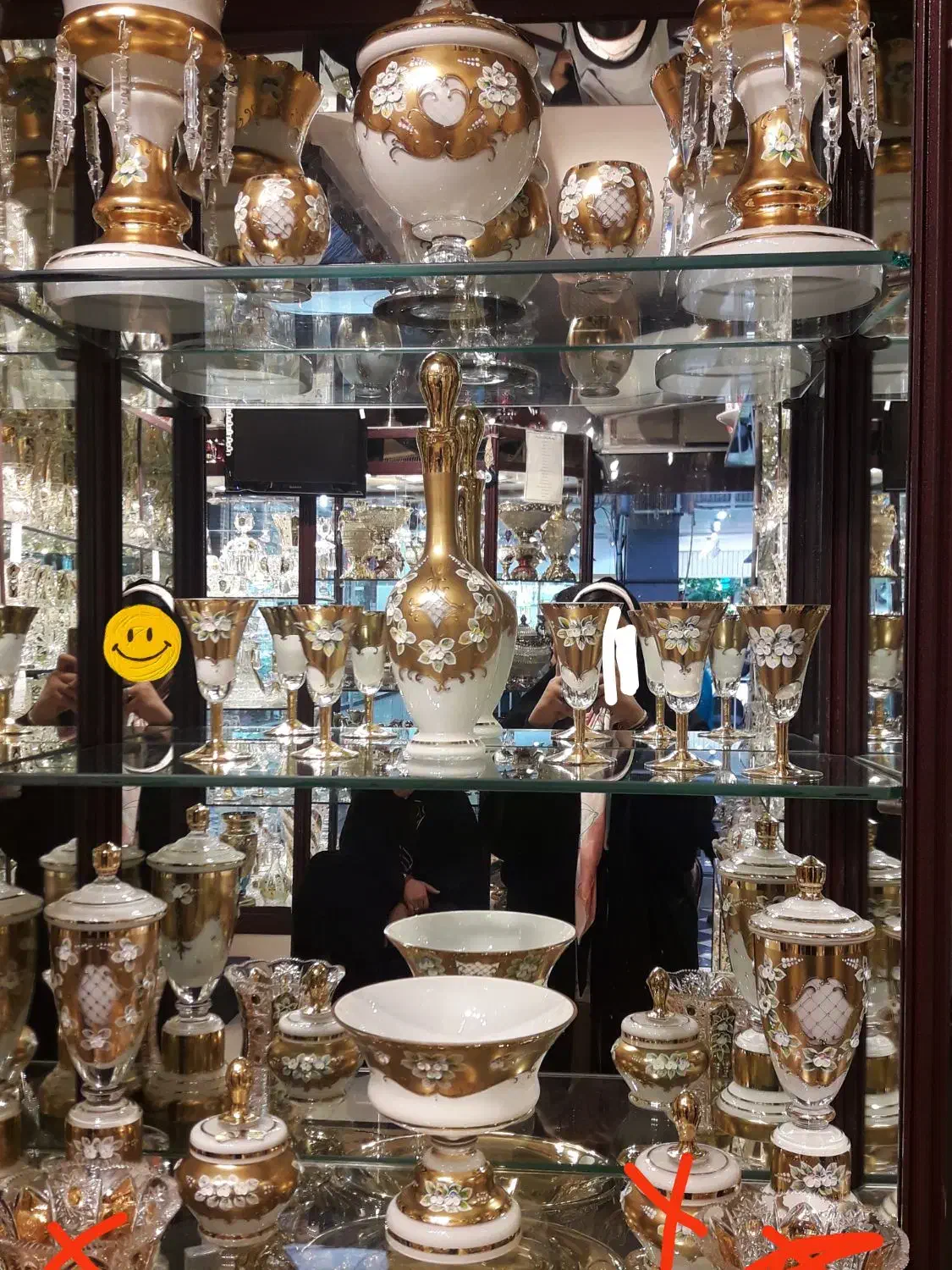 چینی چک اگرمن|کلکسیون اشیاء عتیقه|اصفهان, نقش جهان|دیوار