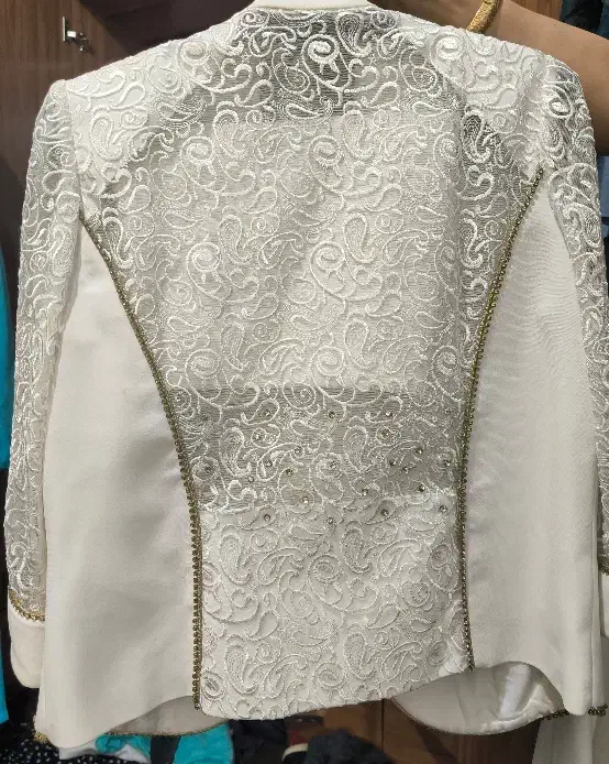 کت دامن|لباس|رشت, کوی مهر|دیوار