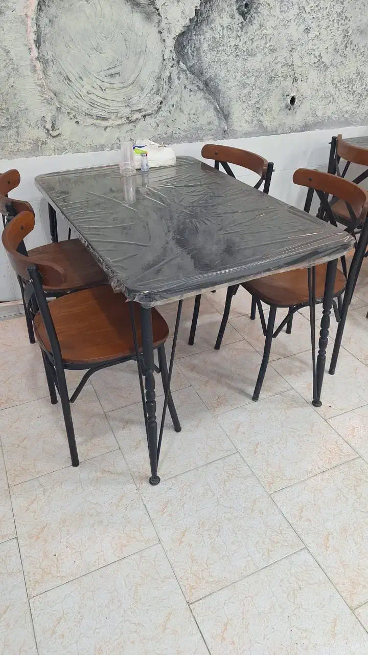 میز و صندلی لهستان در حد نو|میز و صندلی غذاخوری|نقده, |دیوار