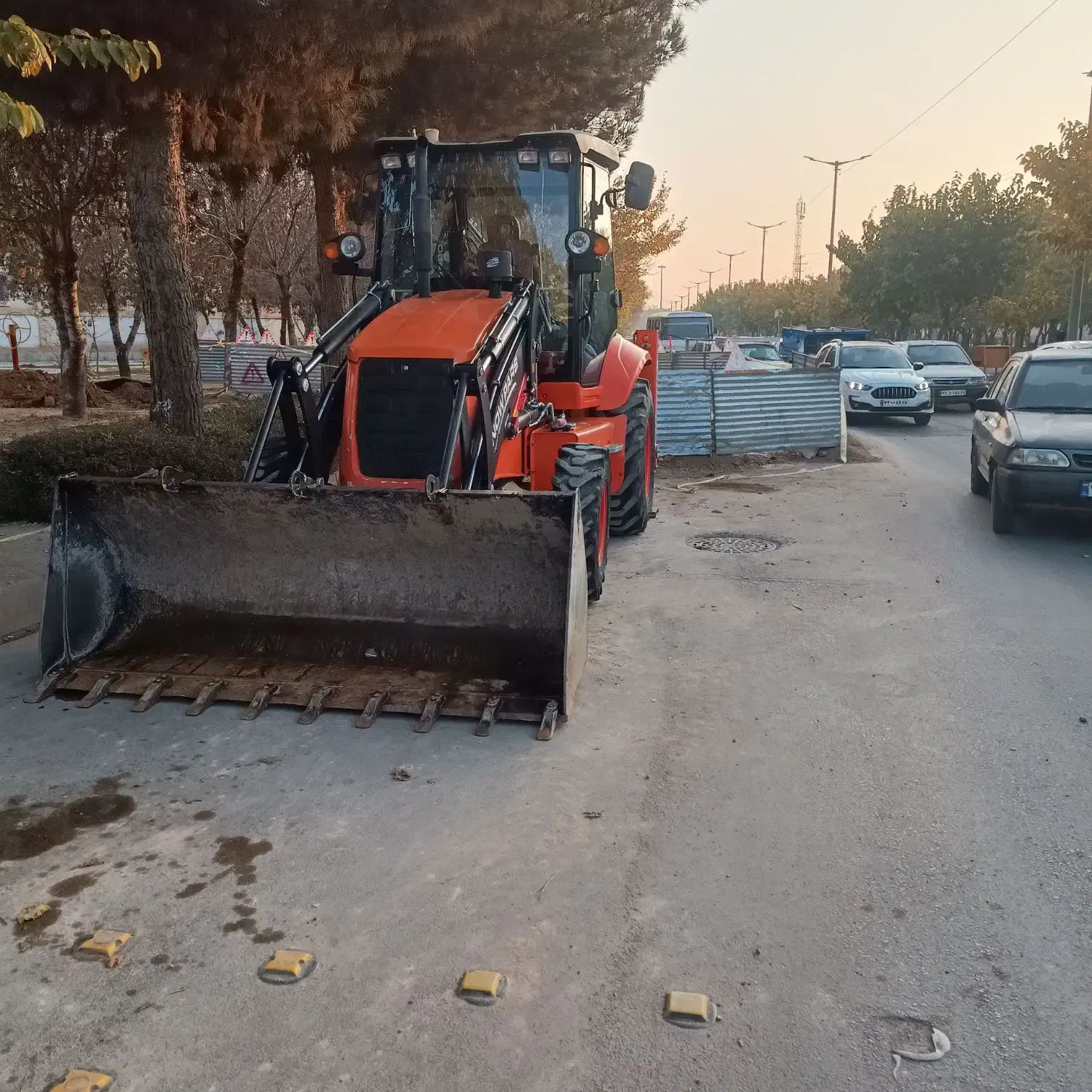 بیل بکو سنو پارس|خودرو سنگین|تهران, هلال احمر|دیوار