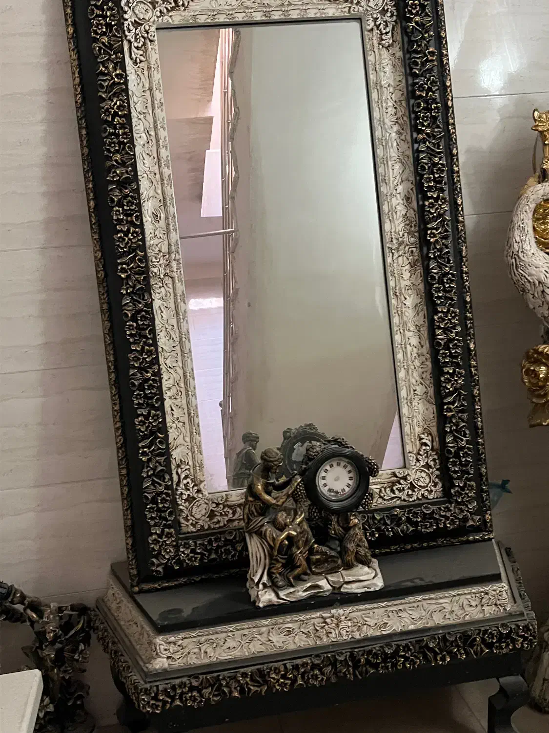 آیینه و شمدان|آینه|سمنان, |دیوار