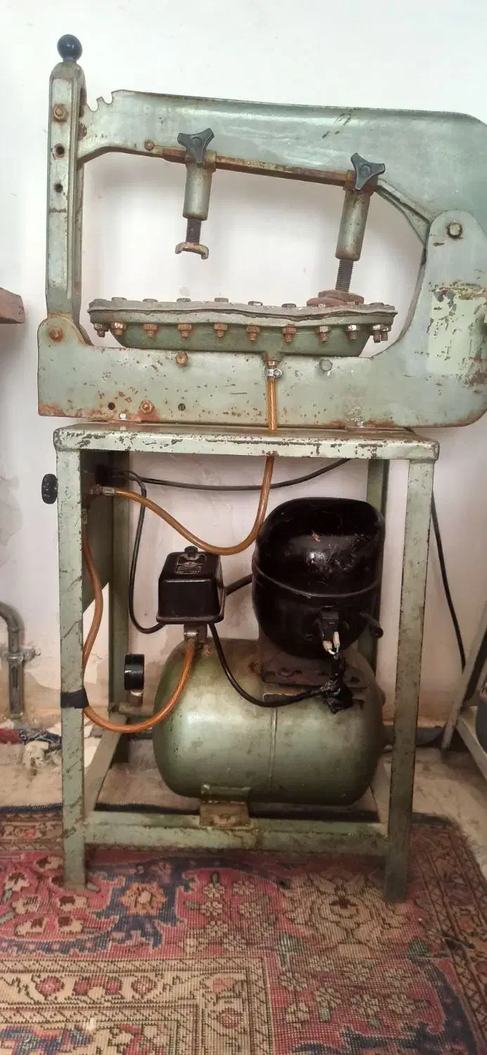 چرخ و پریس|چرخ خیاطی و ریسندگی|چهاربرج, |دیوار