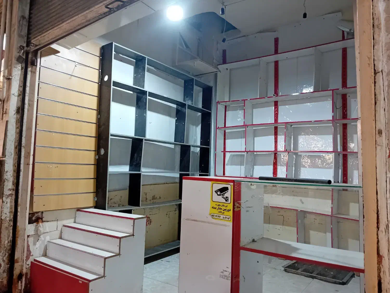 اجاره مغازه در بازار بزرگ قزوین|اجارهٔ مغازه و غرفه|قزوین, |دیوار