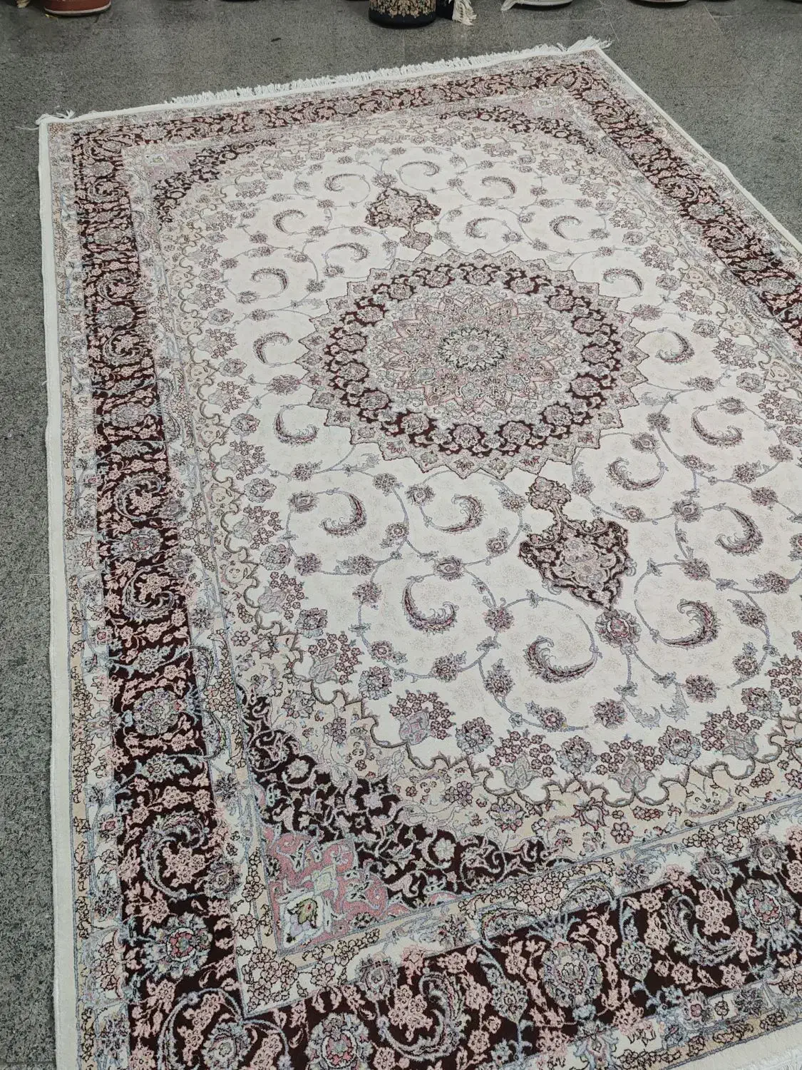 یک تخته فرش 6متری 700شانه فرهی کاشان|فرش|قم, نیروگاه|دیوار