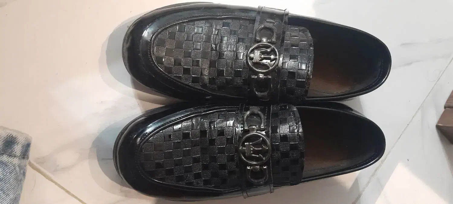 کالج پسرانه|کفش و لباس بچه|رشت, خبرنگار|دیوار