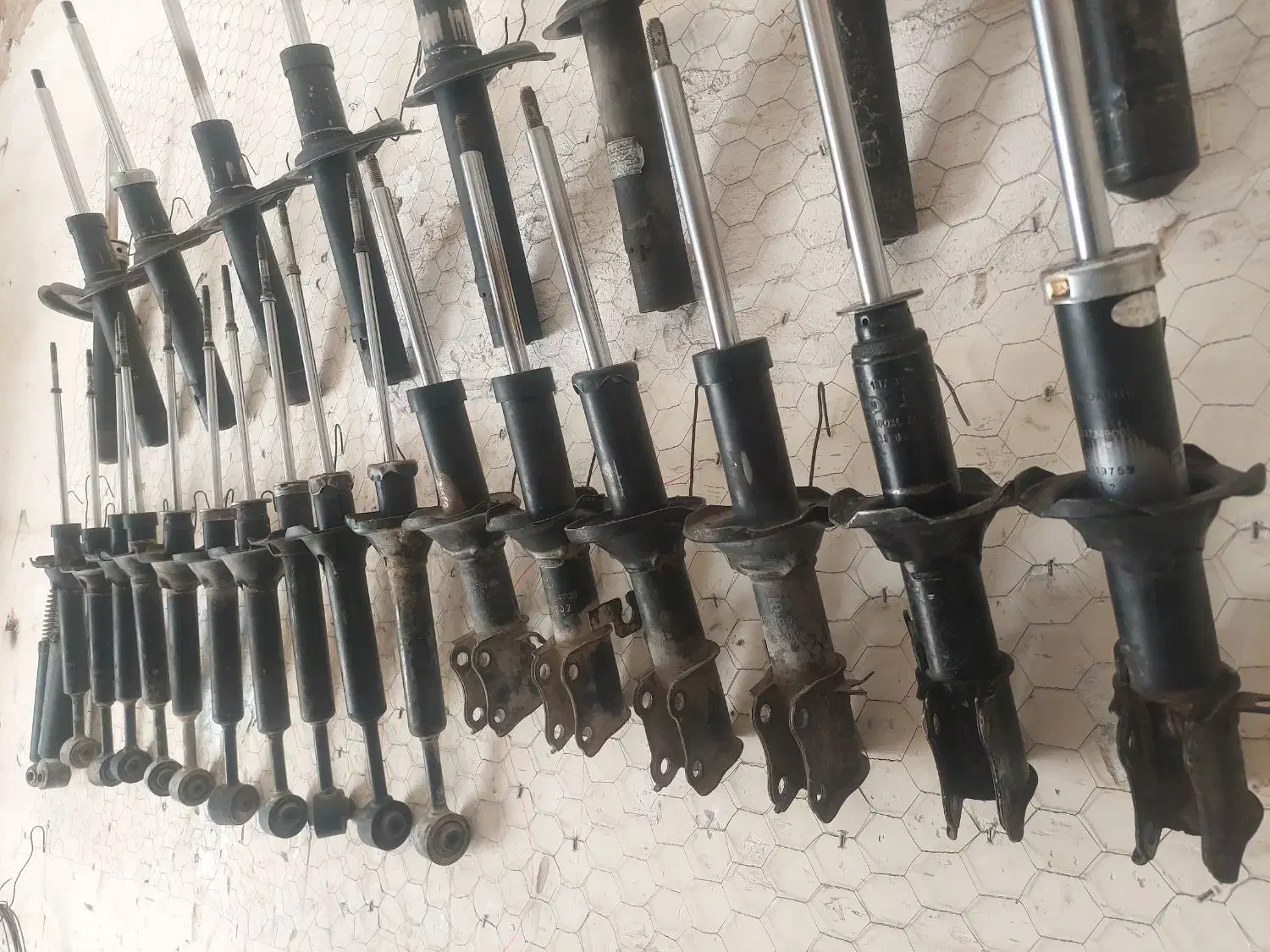 تعمیر شارژ گاز انواع کمک|قطعات یدکی و لوازم جانبی|زاهدان, |دیوار