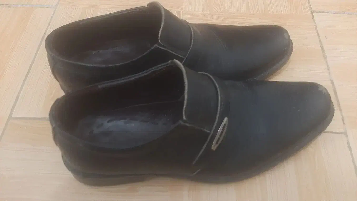 کفش درحد نو|کیف، کفش، کمربند|گنبد کاووس, |دیوار