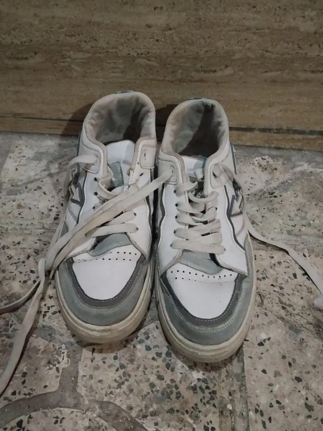 کفش|کیف، کفش، کمربند|مشهد, خواجه ربیع|دیوار