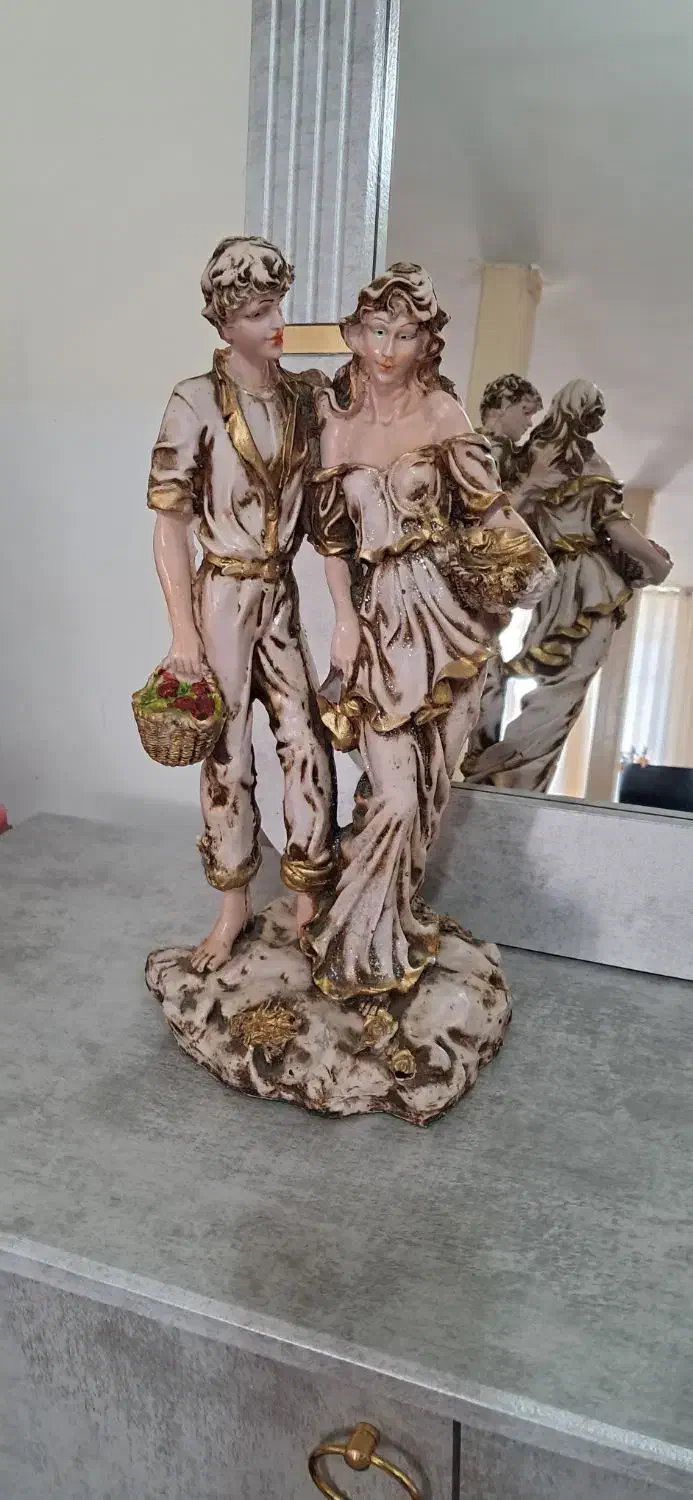 مجسمه|مجسمه، تندیس، ماکت|بروجرد, |دیوار