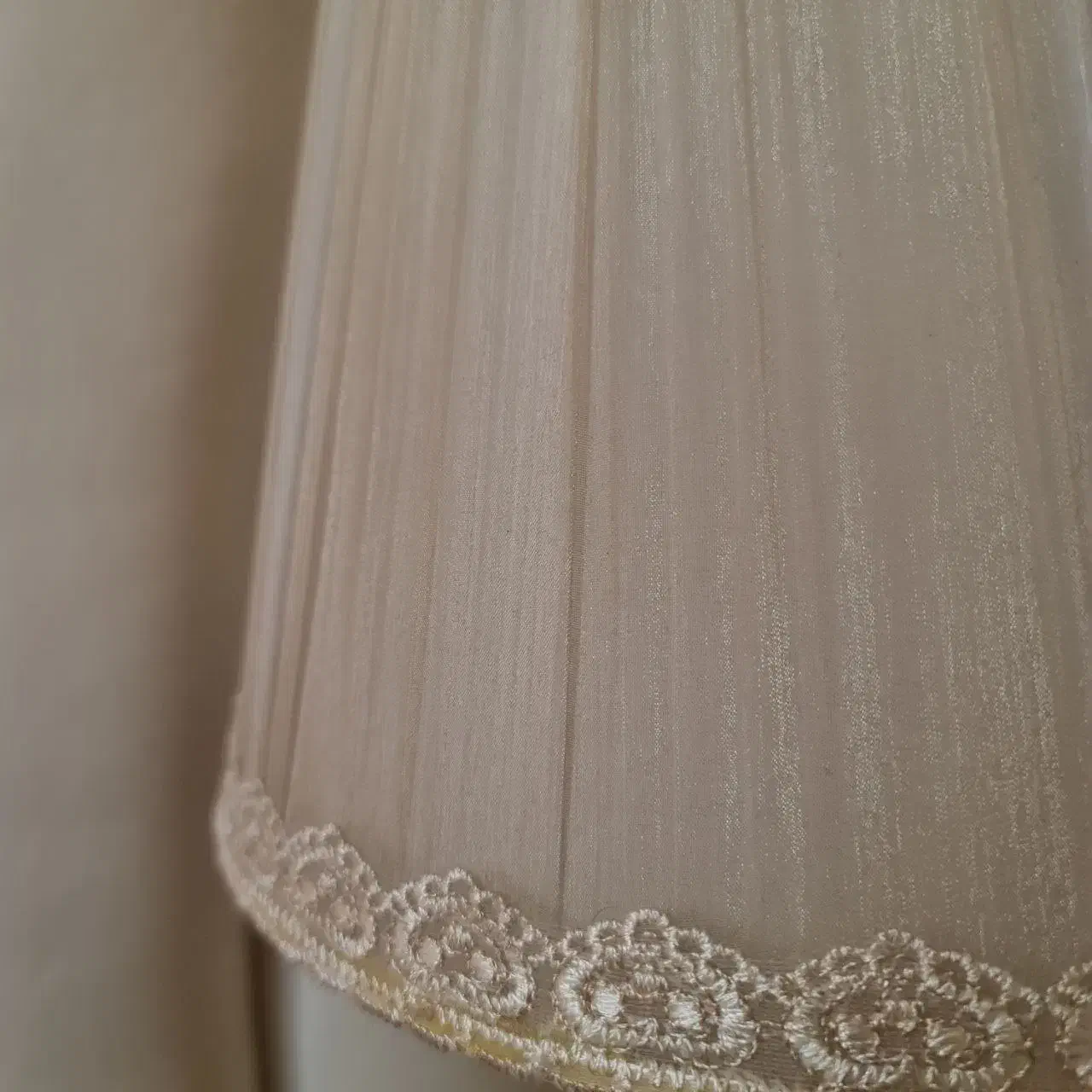 چراغ خواب|چراغ خواب و آباژور|اصفهان, سپاهان‌شهر|دیوار