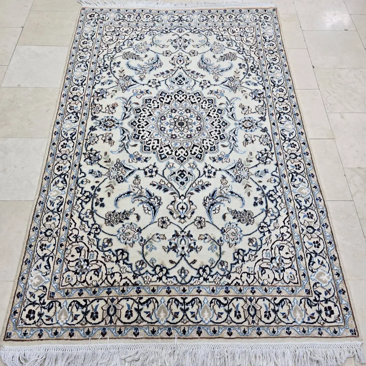 قالیچه دو ذرع نائین|فرش|تهران, ازگل|دیوار