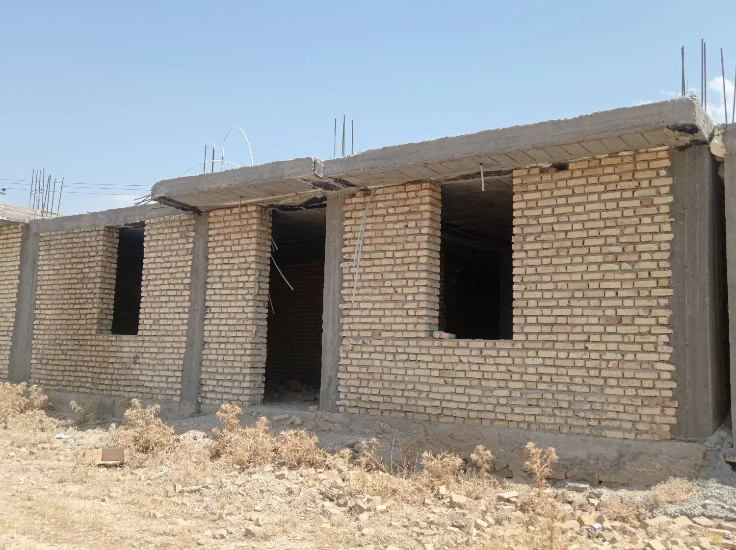 فروش زمین و خانه نوساز بنیاد مسکن دارایامتیازات|فروش خانه و ویلا|دهدشت, |دیوار