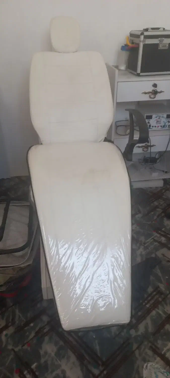 صندلیمیکاپ|آرایشگاه و سالنهای زیبایی|اصفهان, دوطفلان|دیوار