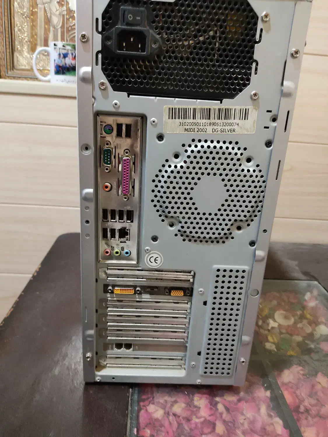 کیس (مناسب برای کار های معمولی و حرفه ای بجز رندر|رایانه رومیزی|شیراز, شهرک پرواز|دیوار