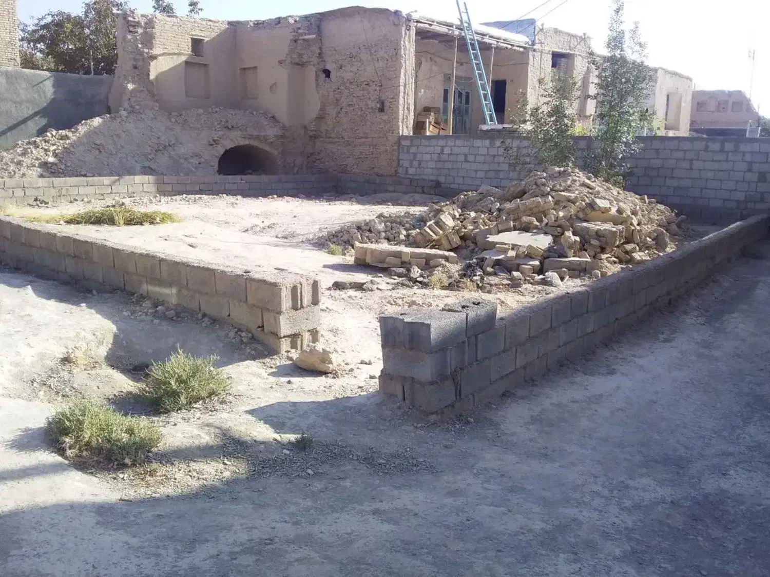 فروش زمین تجاری به متراژ۲۱۰متر  بلوار نگارستان|فروش زمین و ملک کلنگی|گلپایگان, |دیوار