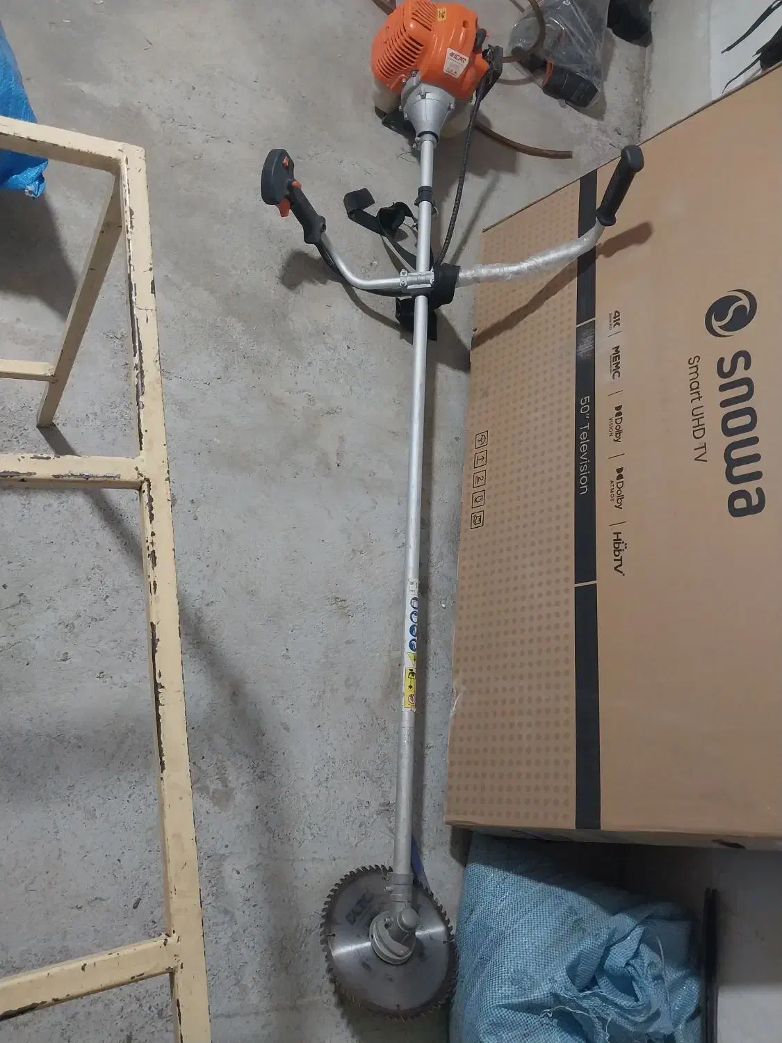 علف زن بنزینی|خدمات باغبانی و درختکاری|ایرانشهر, |دیوار