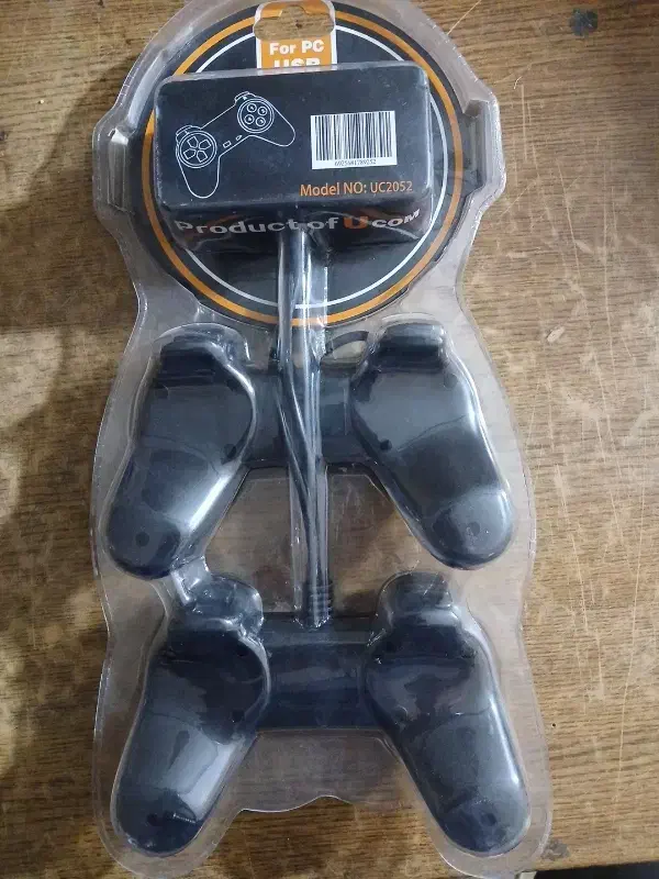 2 دسته بازی سیم دار Ucom|کنسول، بازی ویدئویی و آنلاین|مبارکه, |دیوار