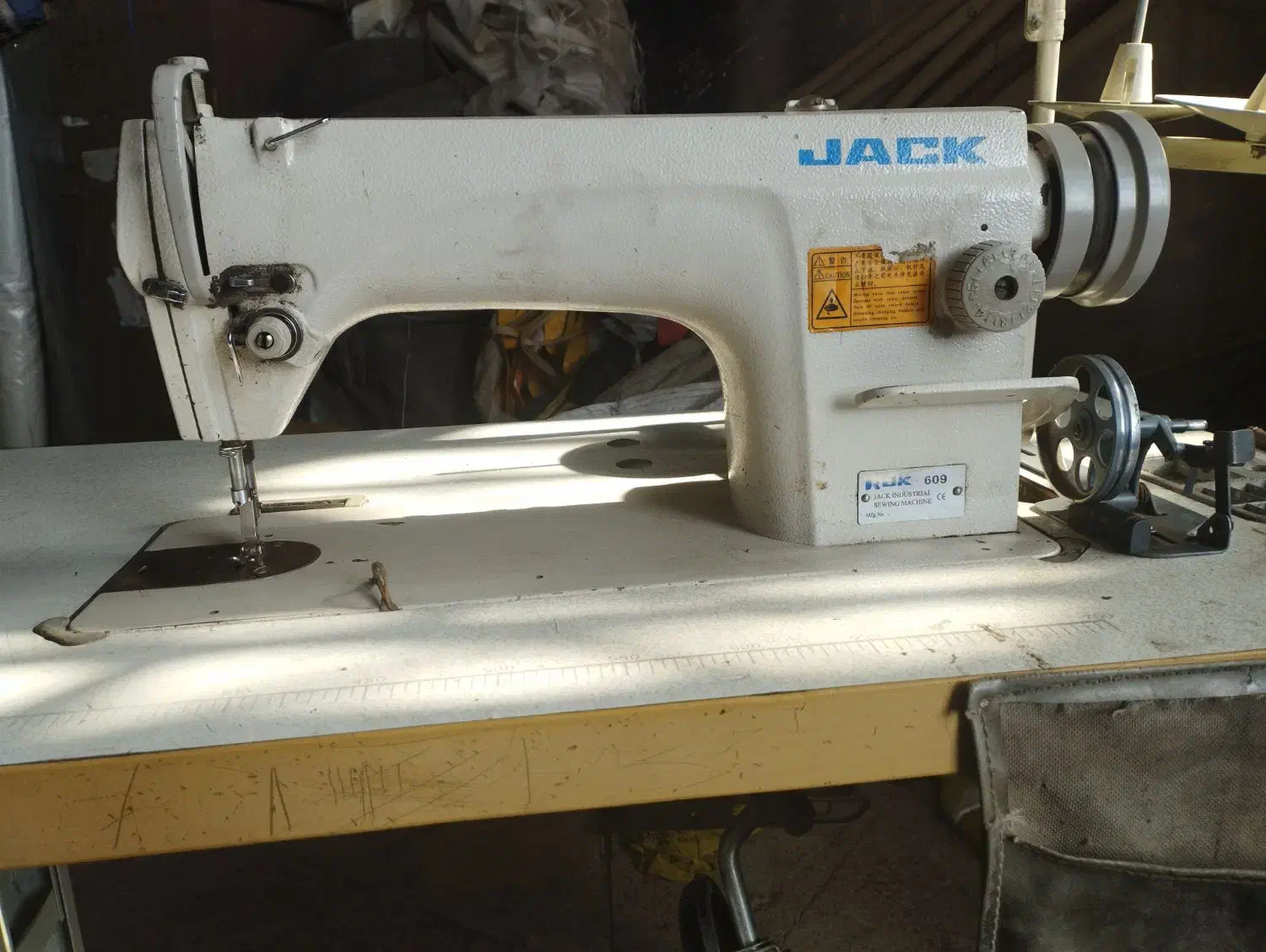 چرخ صنعتی|چرخ خیاطی و ریسندگی|اقبالیه, |دیوار