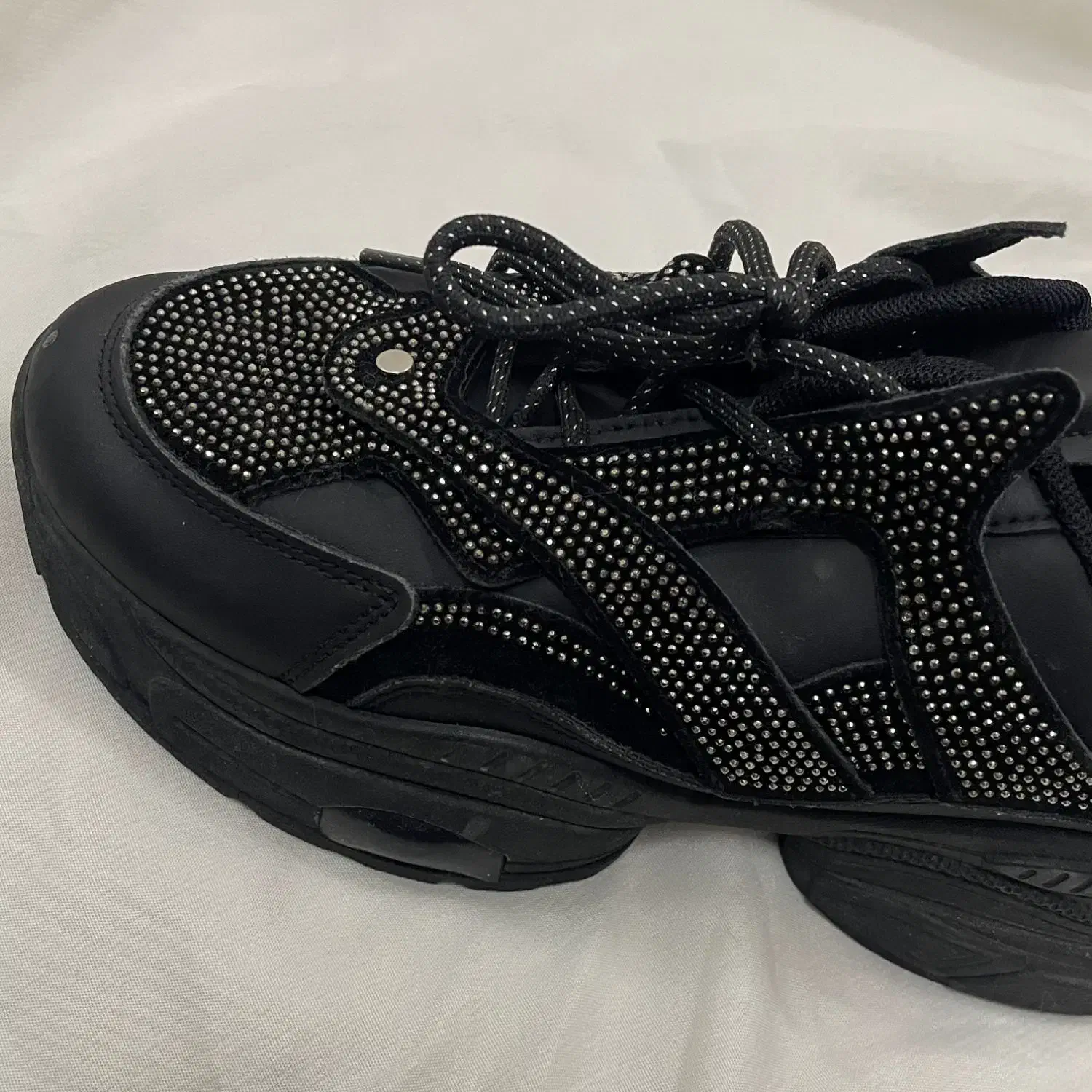 کفش|کیف، کفش، کمربند|دزفول, |دیوار