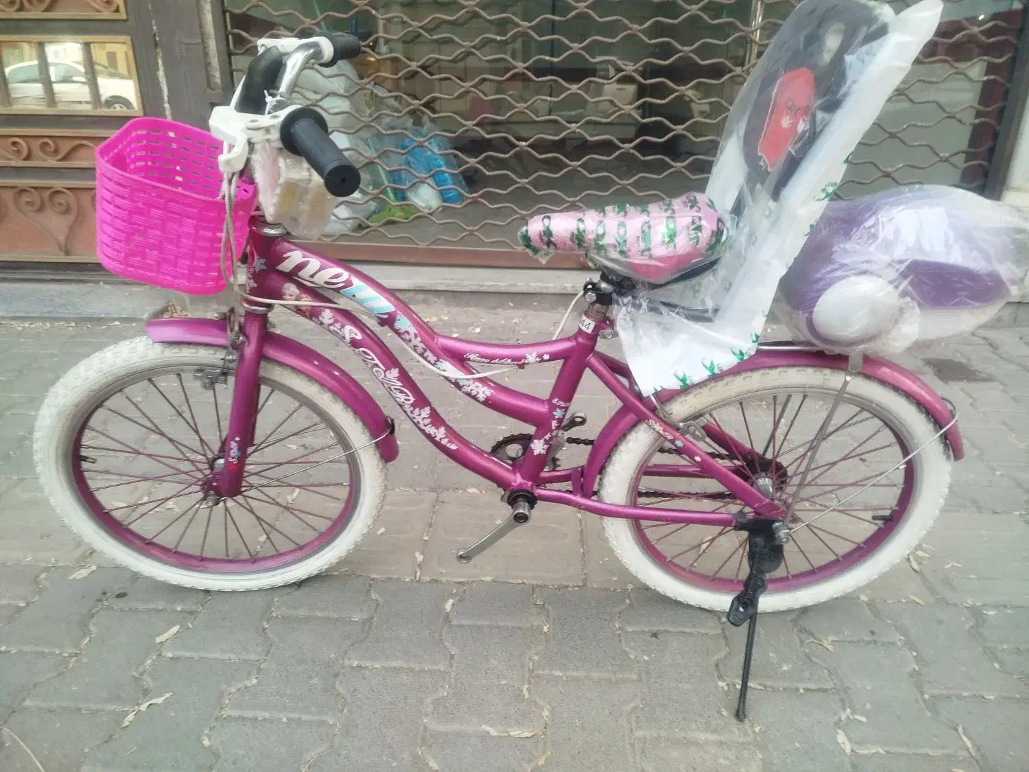 اسباب دوچرخه دخترانه خوشگل و خوشرنگ عین نو|اسباببازی بچه|مرند, |دیوار