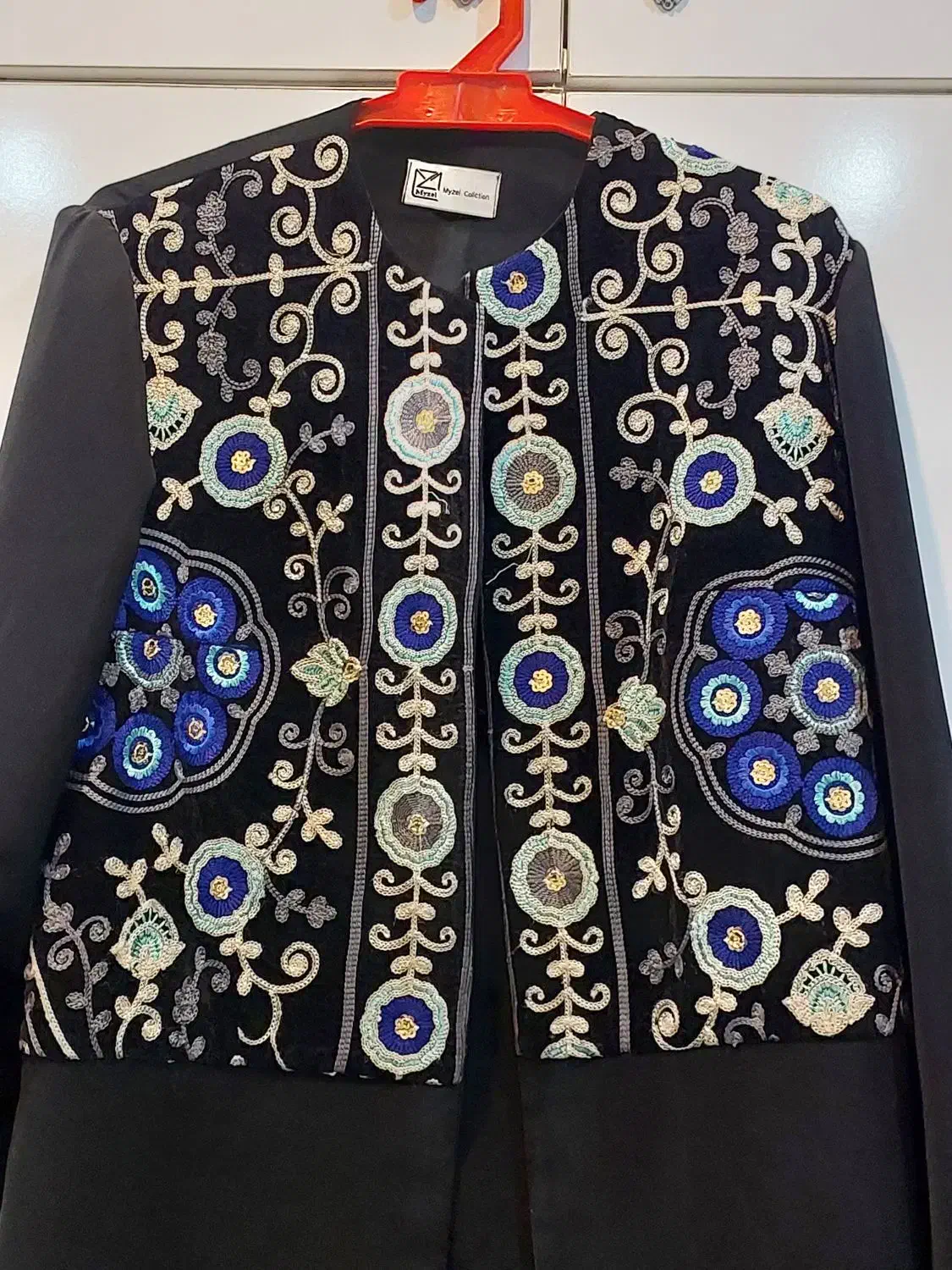 کت مجلسی|لباس|بیرجند, |دیوار