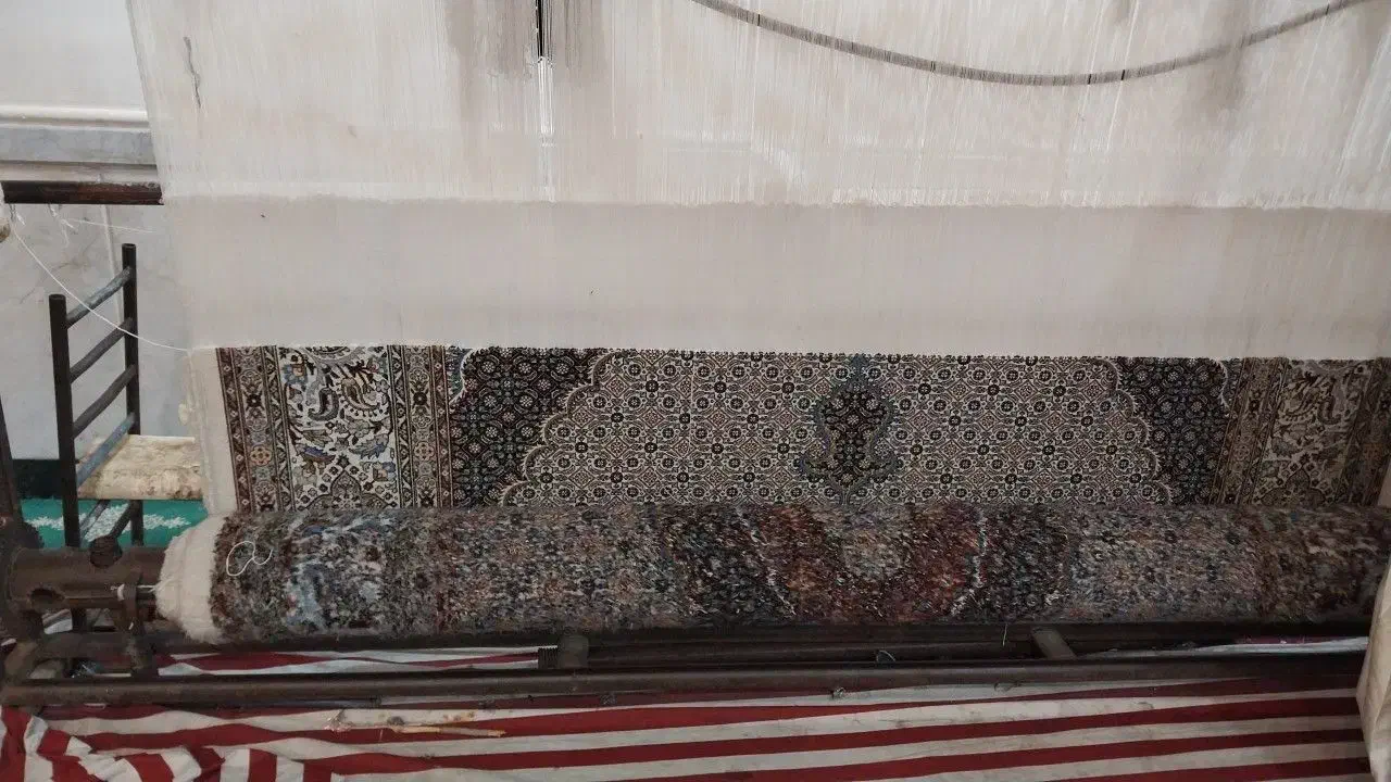 فرش نیمه بافت (نقش ریز ماهی)|فرش|قائن, |دیوار