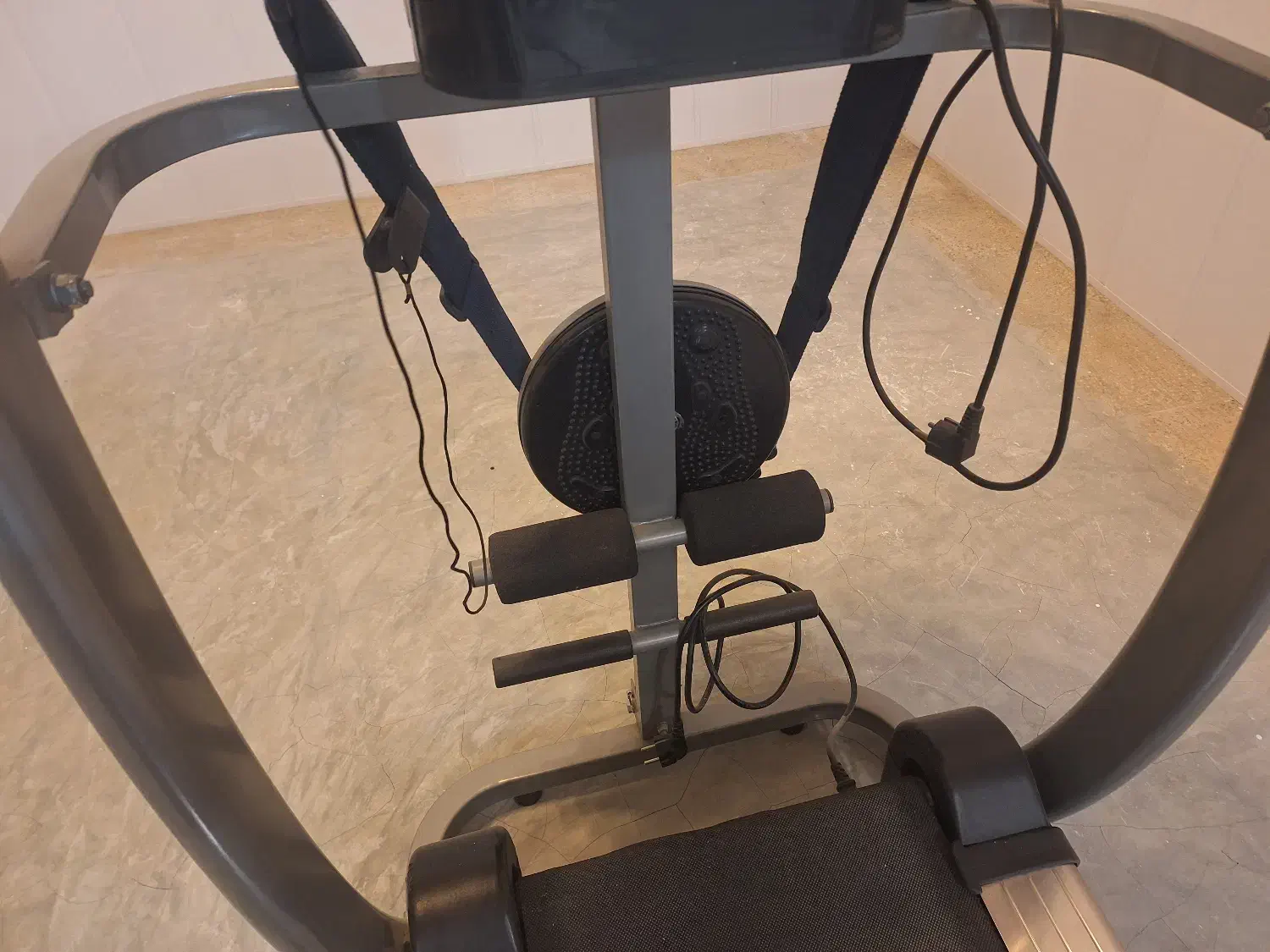 تردمیل|تجهیزات ورزشی|بروجن, |دیوار