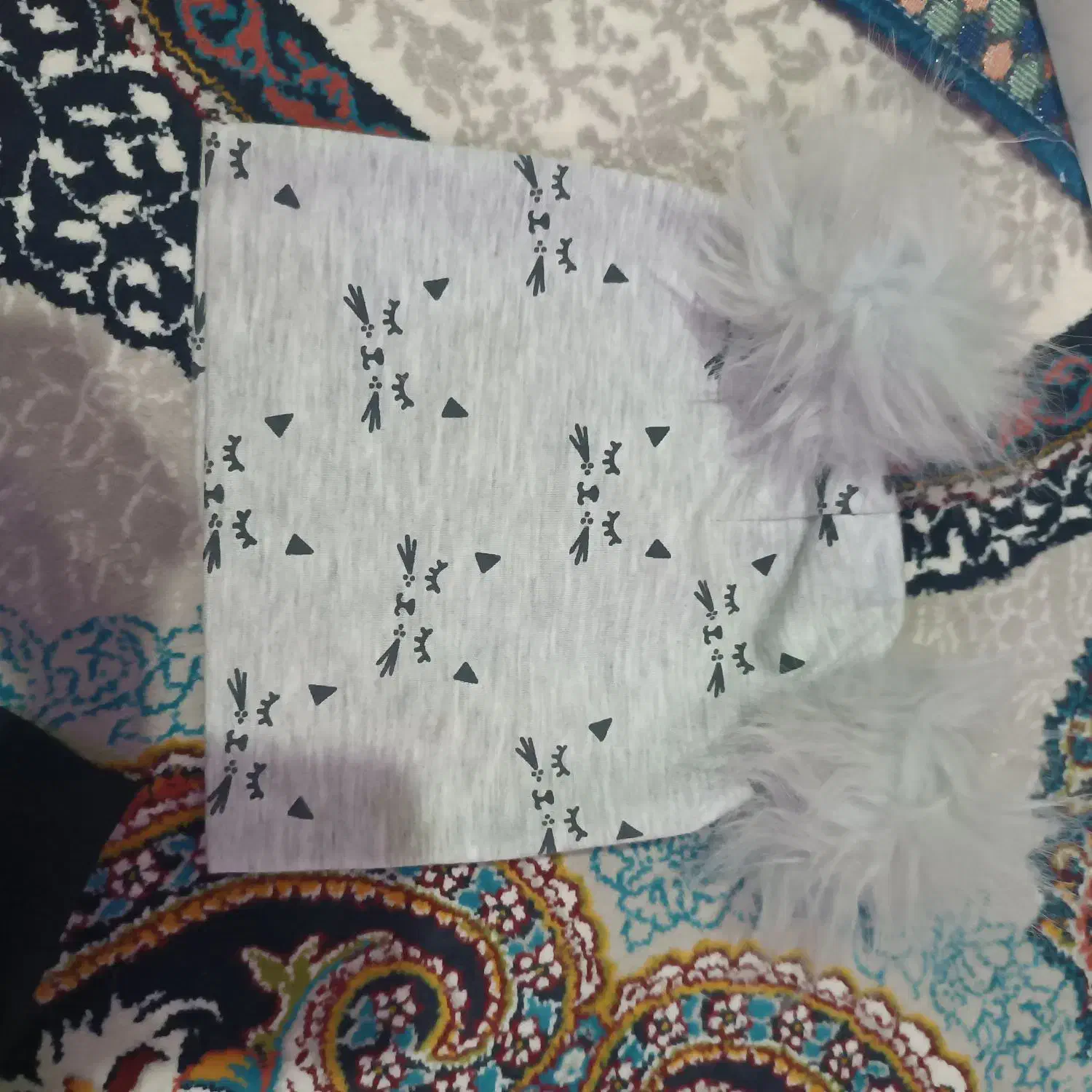 کلاه|لباس|گلبهار, شهر جدید گلبهار|دیوار