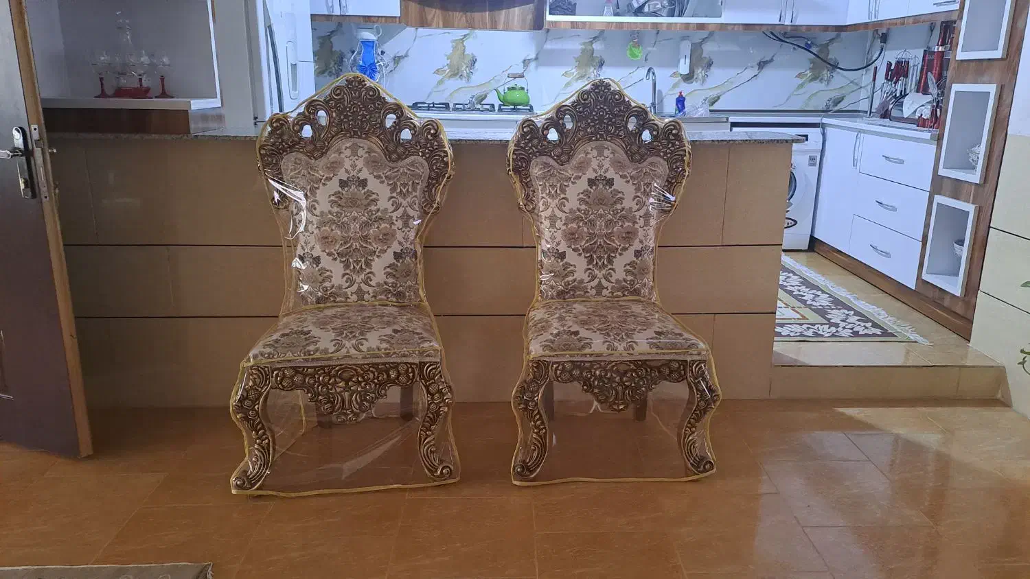 مبل سلطنتی شاهنشین 9نفر|مبلمان خانگی و میز عسلی|الیگودرز, |دیوار