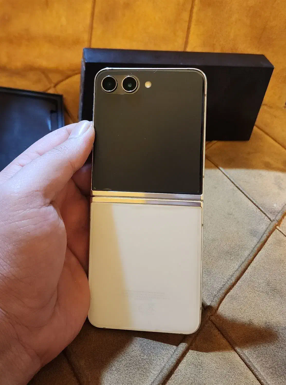 z flip new 5 سفید ۵۱۲گیگ رام ۸|موبایل|تهران, بهارستان|دیوار