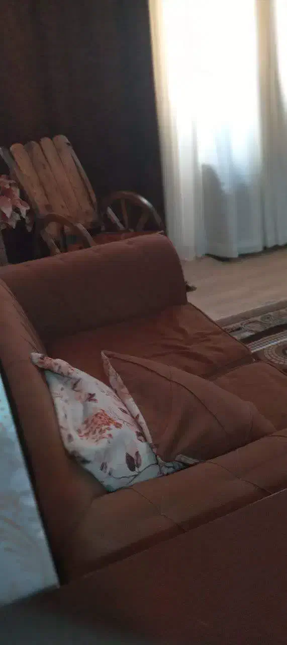 مبل دست دوم|مبلمان خانگی و میز عسلی|صدرا-فارس, فاز ۱|دیوار