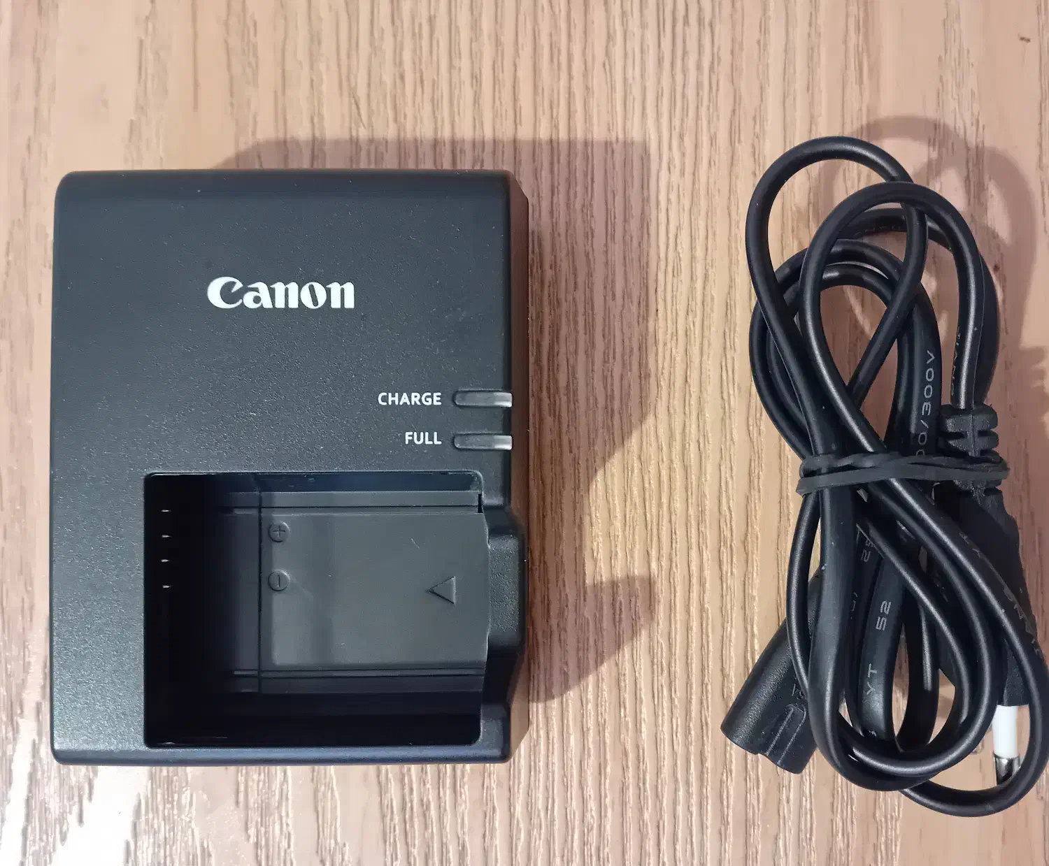 شارژر باتری اصلی دوربین کانن LC E10C|دوربین عکاسی و فیلم‌برداری|پردیس, فاز ۲|دیوار