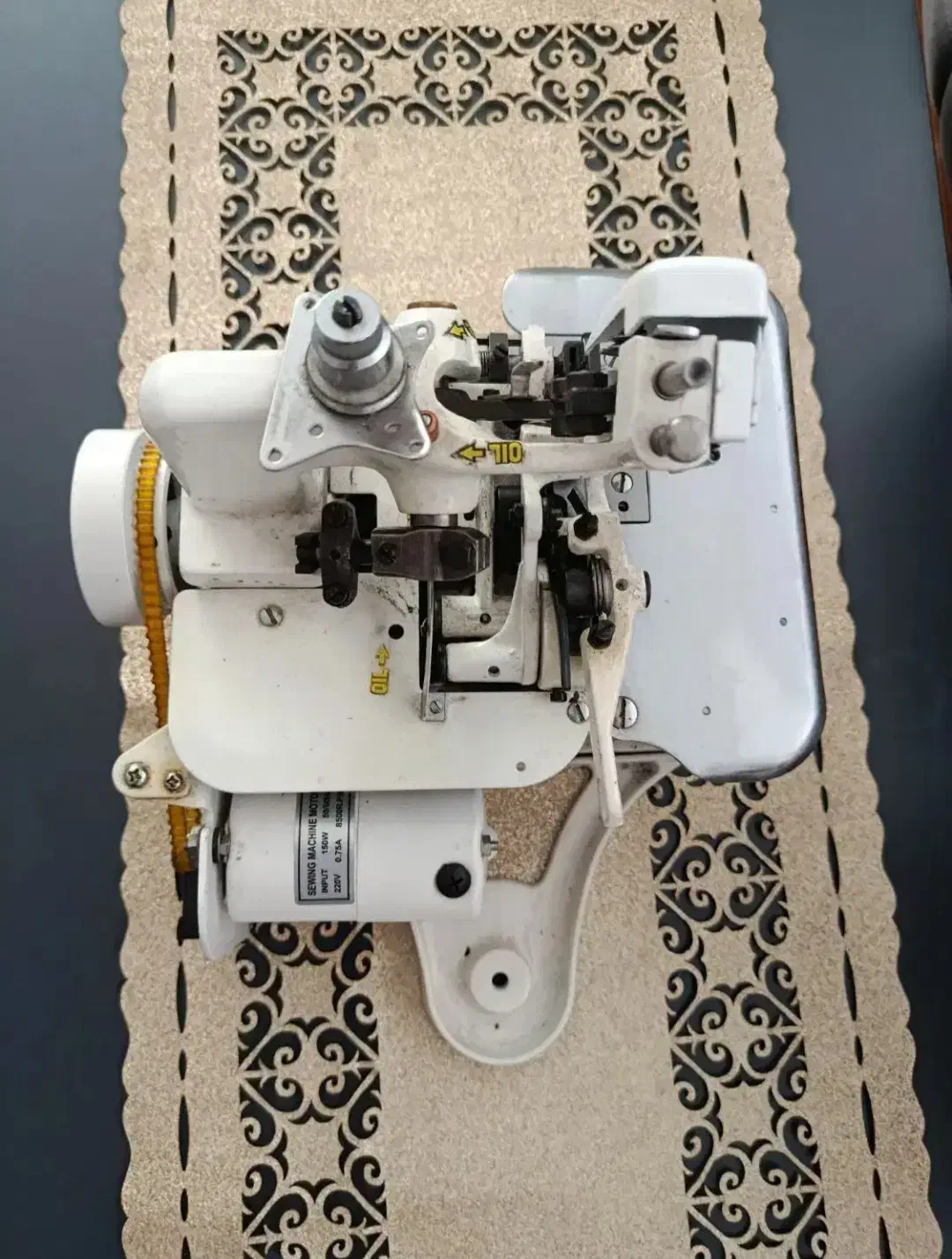 چرخ سردوز|چرخ خیاطی و ریسندگی|سقز, |دیوار