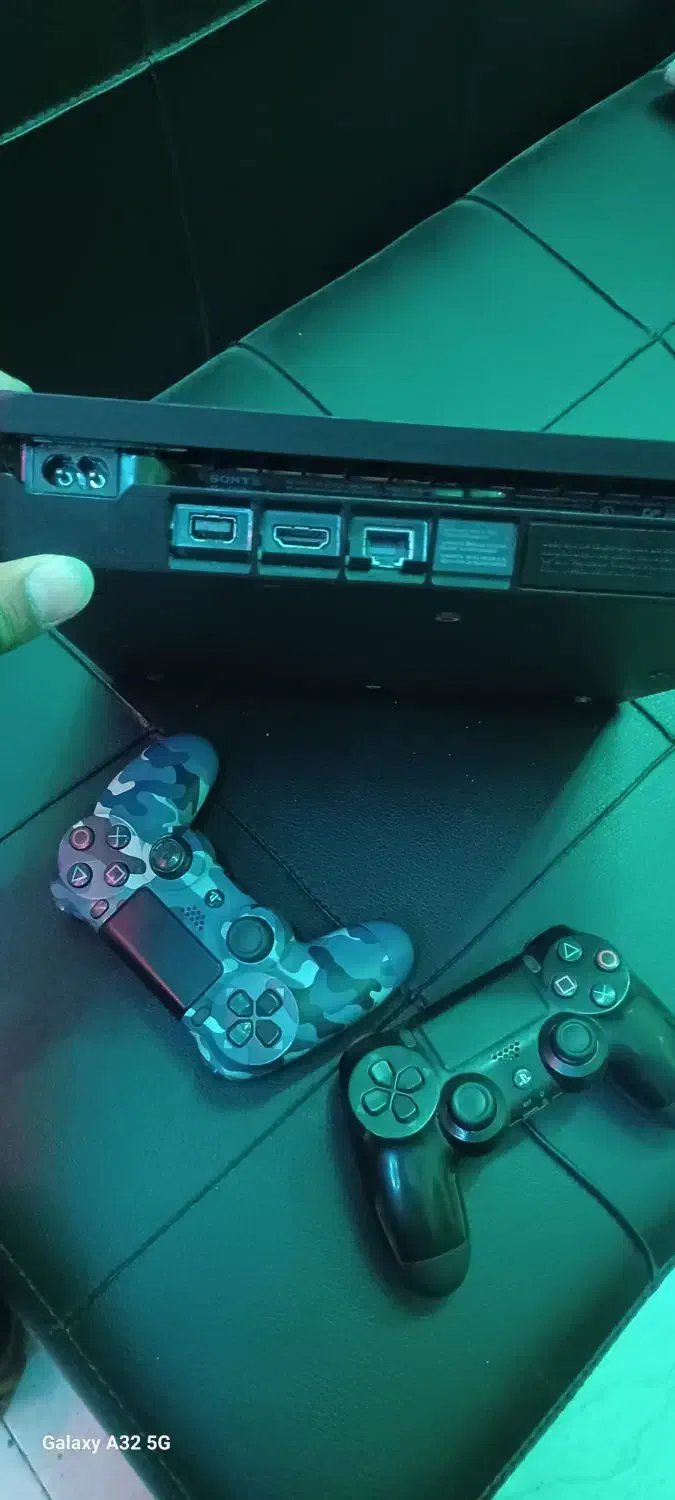 دستگاه پلی استیشن ۴ با دو دسته سالم|کنسول، بازی ویدئویی و آنلاین|کهنوج, |دیوار