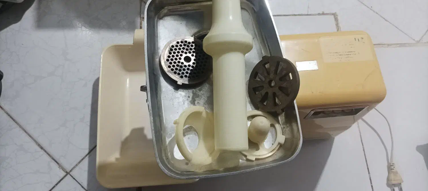 چرخ‌گوشت|خردکن، آسیاب، غذاساز|مشهد, هفت تیر (حافظ)|دیوار