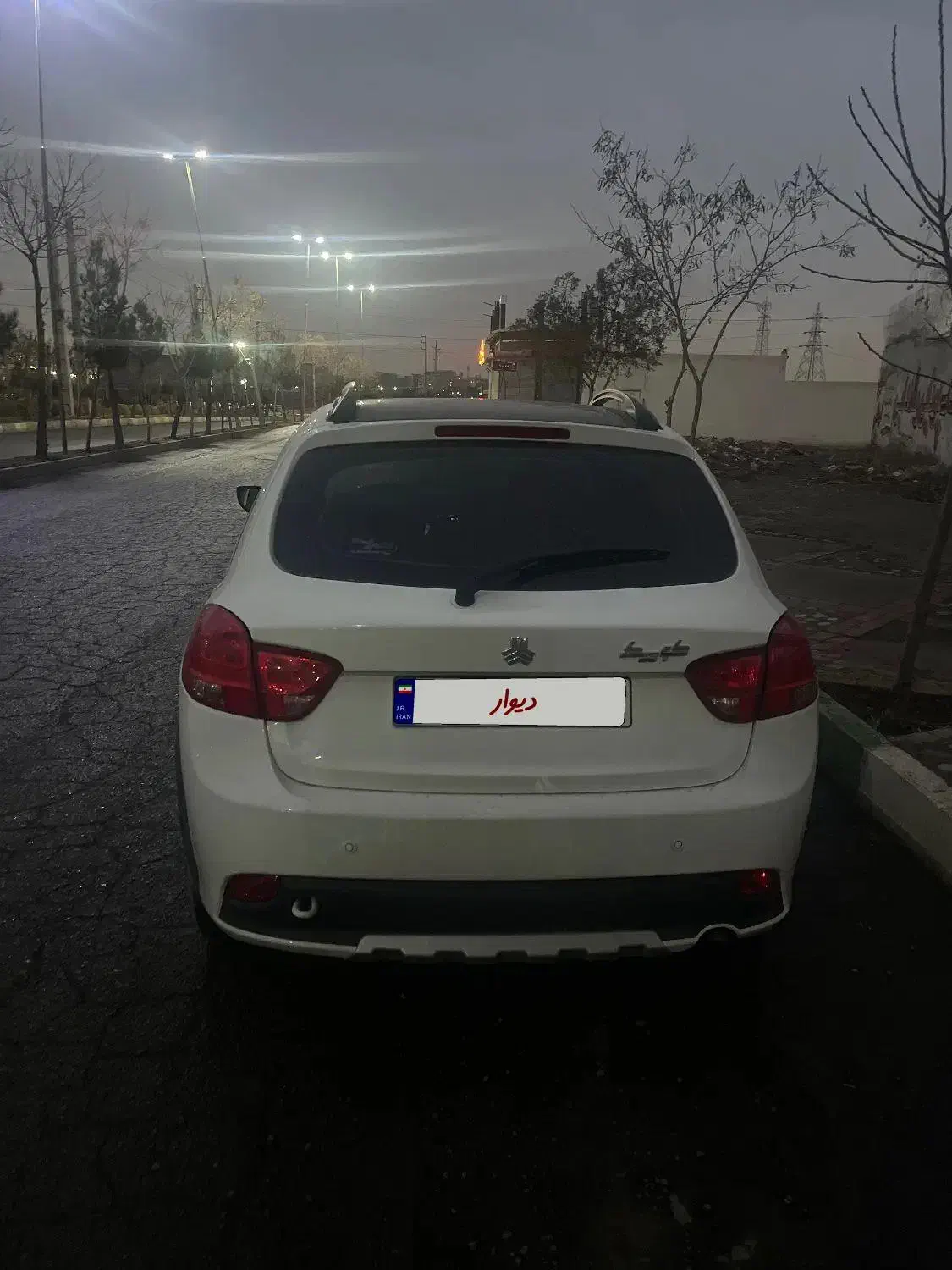 کوییکR مدل ۴۰۳|خودرو سواری و وانت|اسلام‌شهر, باغ فیض|دیوار