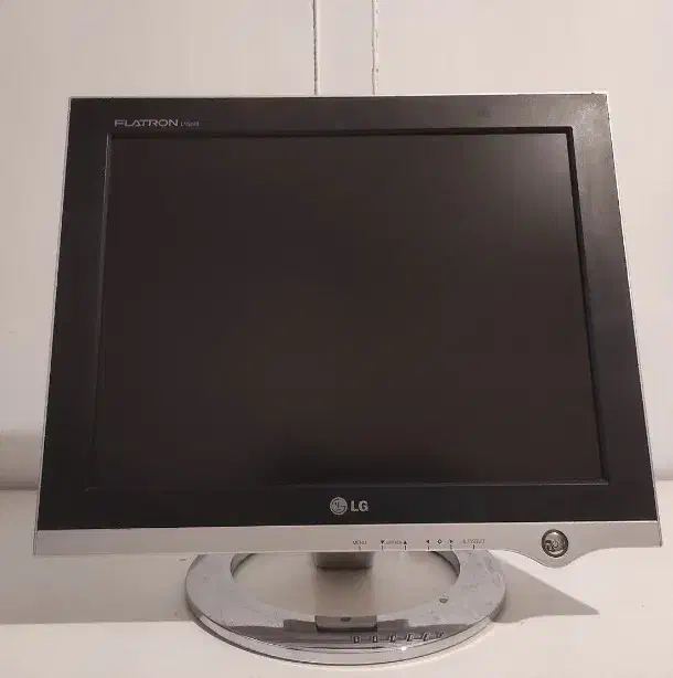 مانیتور الجی سالم و در حد نو|رایانه رومیزی|اصفهان, باغ زیار|دیوار