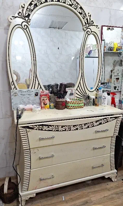 آیینه کنسول ۳ کشو|بوفه، ویترین، کنسول|بندر انزلی, جفرود پایین|دیوار