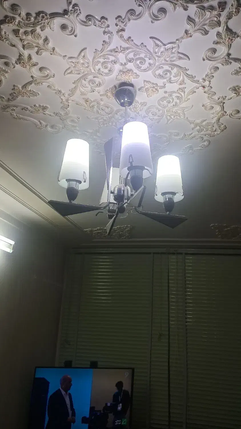 لوستر|لوستر و چراغ آویز|فولادشهر, B8|دیوار