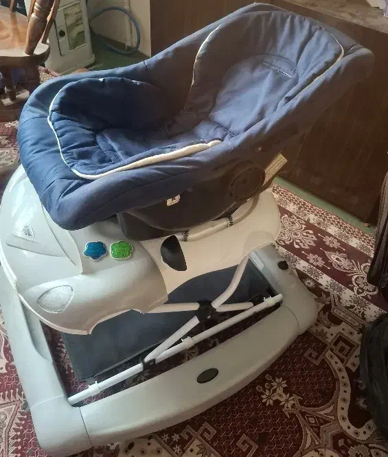 گهواره و کریر و روروعک|کالسکه و لوازم جانبی|مشهد, رسالت|دیوار