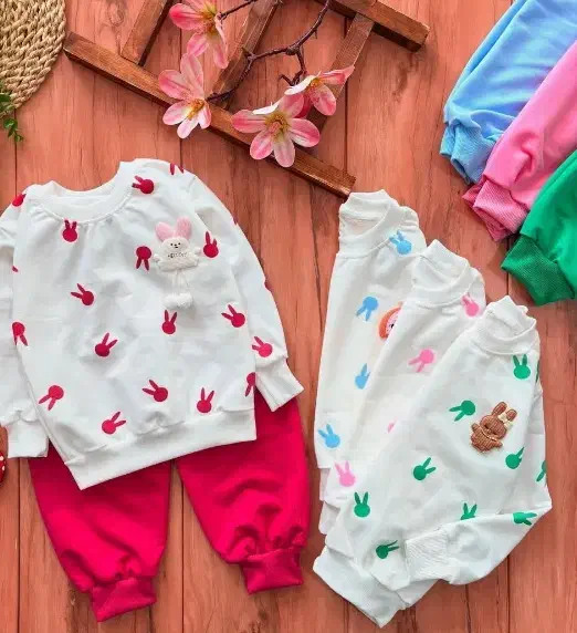 لباس بچگانه|کفش و لباس بچه|گنبد کاووس, |دیوار